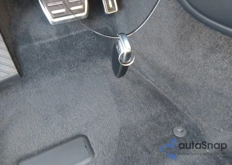 2015 Audi A8 3.0T из США, поврежденный, VIN WAUJGAFD7FN010923